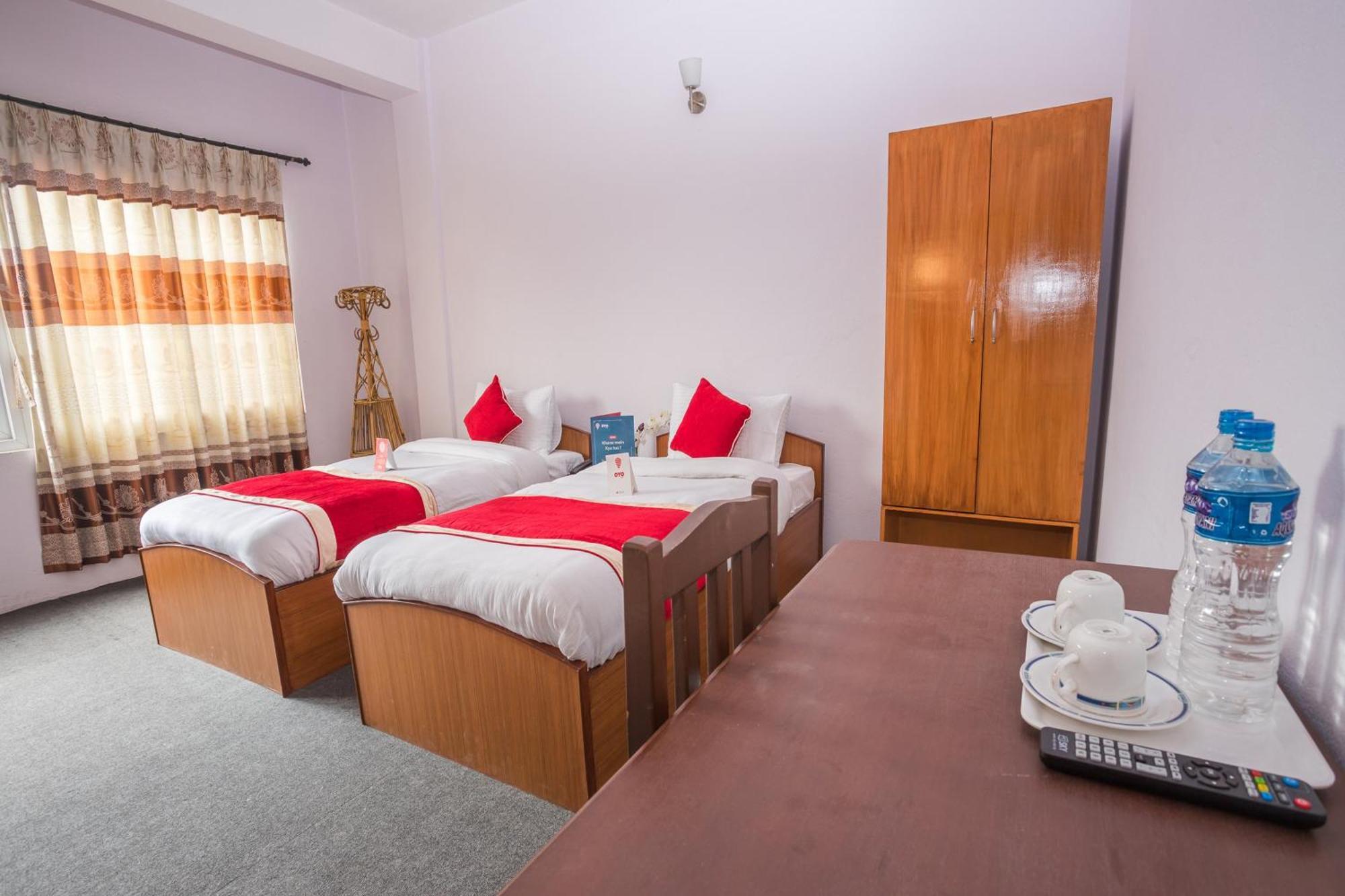 Oyo 135 Lost Garden Apartment And Guest House Kathmandu Ngoại thất bức ảnh